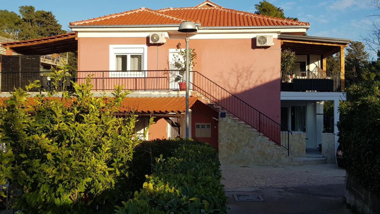 Luxurious Three Bedrooms Apartment With Two Terraces Kaštela Esterno foto