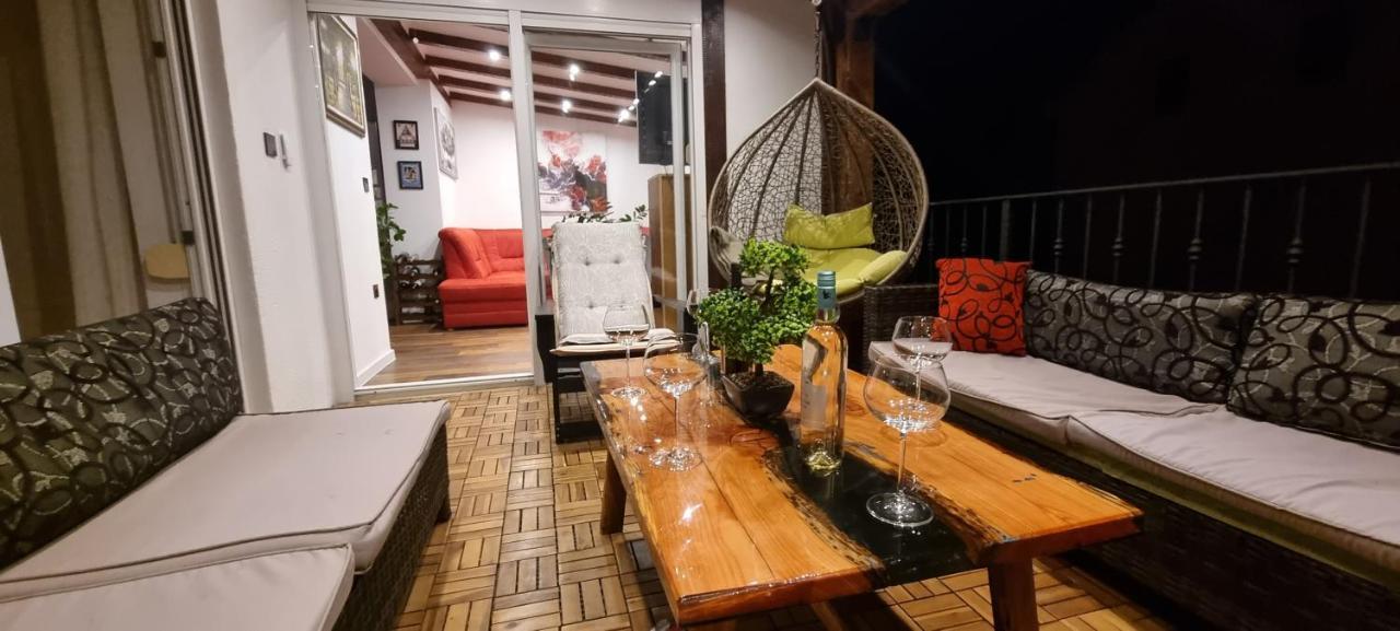 Luxurious Three Bedrooms Apartment With Two Terraces Kaštela Esterno foto
