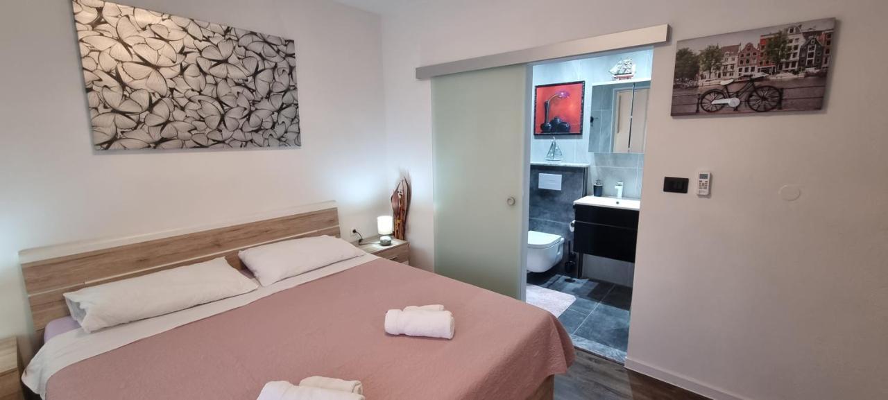 Luxurious Three Bedrooms Apartment With Two Terraces Kaštela Esterno foto